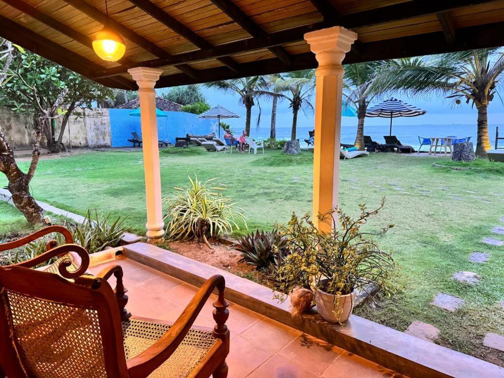 Isle Of Thalpe Bed & Breakfast Unawatuna Bagian luar foto