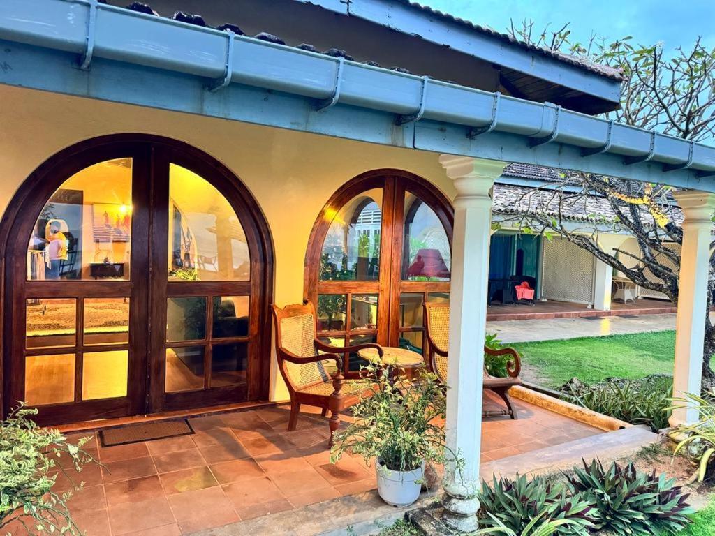 Isle Of Thalpe Bed & Breakfast Unawatuna Bagian luar foto