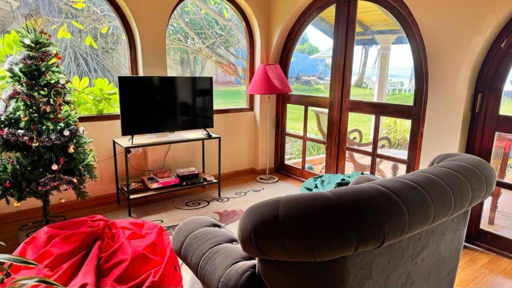 Isle Of Thalpe Bed & Breakfast Unawatuna Bagian luar foto