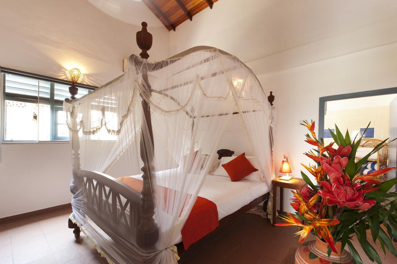 Isle Of Thalpe Bed & Breakfast Unawatuna Bagian luar foto
