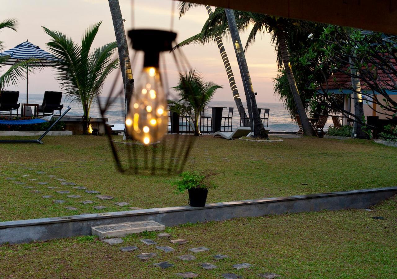 Isle Of Thalpe Bed & Breakfast Unawatuna Bagian luar foto