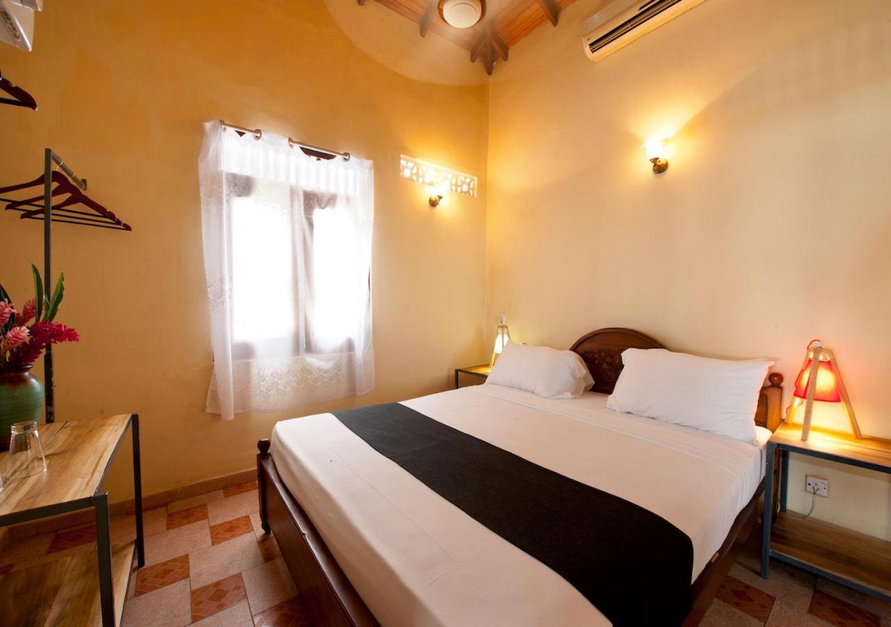Isle Of Thalpe Bed & Breakfast Unawatuna Bagian luar foto